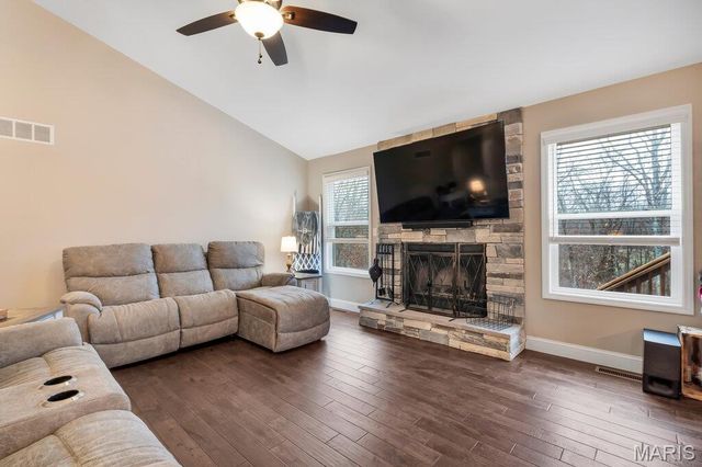 178 Gladshire Lane, Warrenton, MO 63383