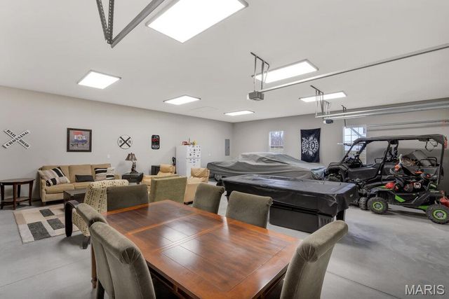 178 Gladshire Lane, Warrenton, MO 63383