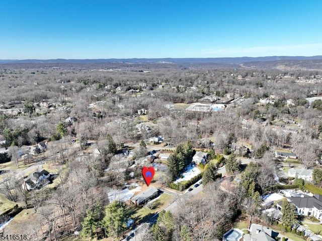 219 Haven Rd, Franklin Lakes Boro, NJ 07417