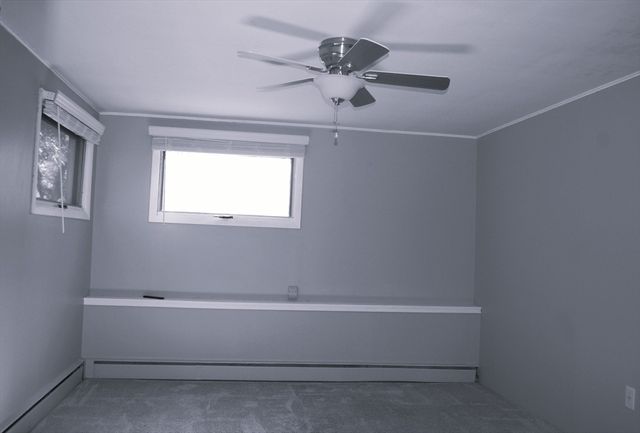 9 Harding St, Leicester, MA 01611
