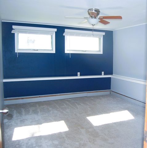 9 Harding St, Leicester, MA 01611