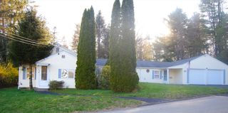 9 Harding St, Leicester, MA 01611