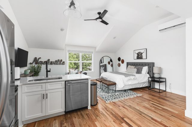 906A Lischey Ave, Nashville, TN 37207