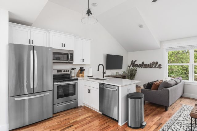 906A Lischey Ave, Nashville, TN 37207