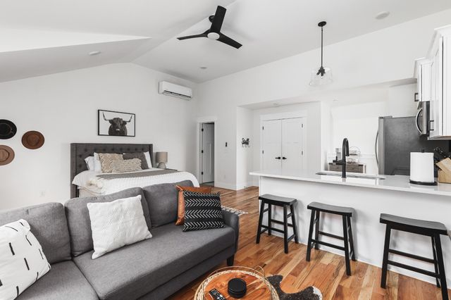 906A Lischey Ave, Nashville, TN 37207