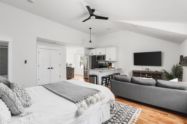 906A Lischey Ave, Nashville, TN 37207
