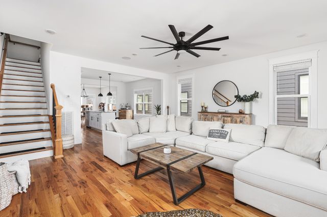 906A Lischey Ave, Nashville, TN 37207