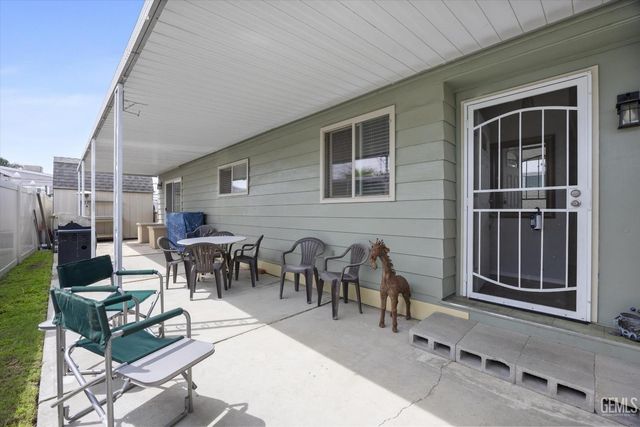 4321 Sabal Court, Bakersfield, CA 93301