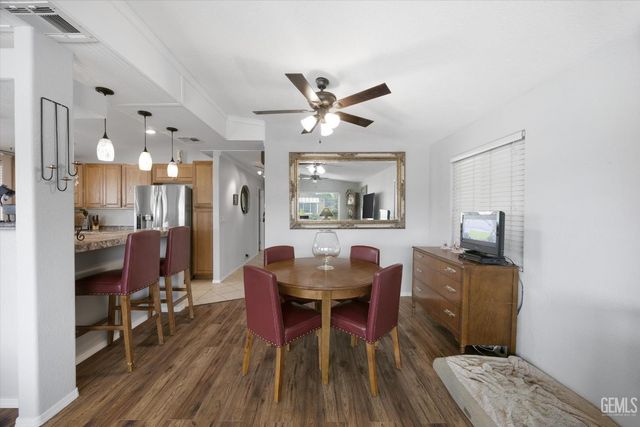 4321 Sabal Court, Bakersfield, CA 93301