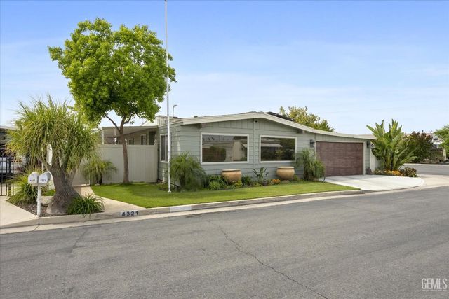4321 Sabal Court, Bakersfield, CA 93301