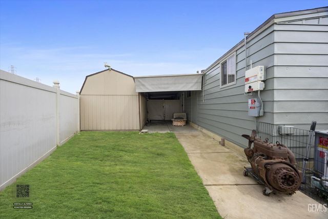 4321 Sabal Court, Bakersfield, CA 93301