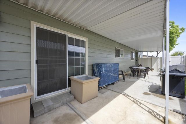 4321 Sabal Court, Bakersfield, CA 93301