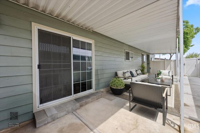 4321 Sabal Court, Bakersfield, CA 93301