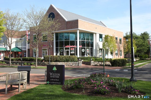 43 Village Walk 43, Wilton, CT 06897