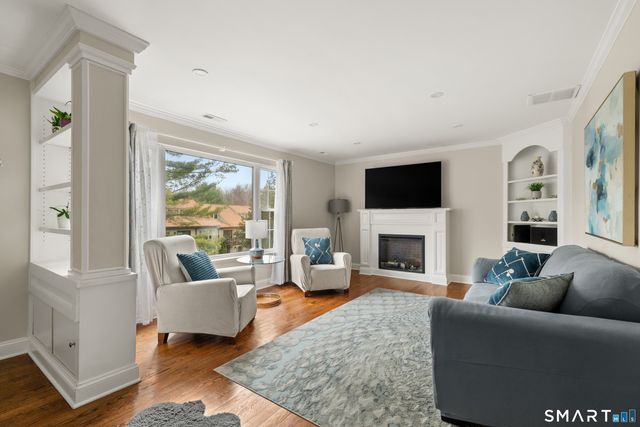 43 Village Walk 43, Wilton, CT 06897