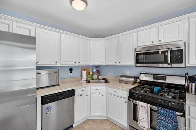 1 Lake Ridge Drive, Middletown, NY 10940