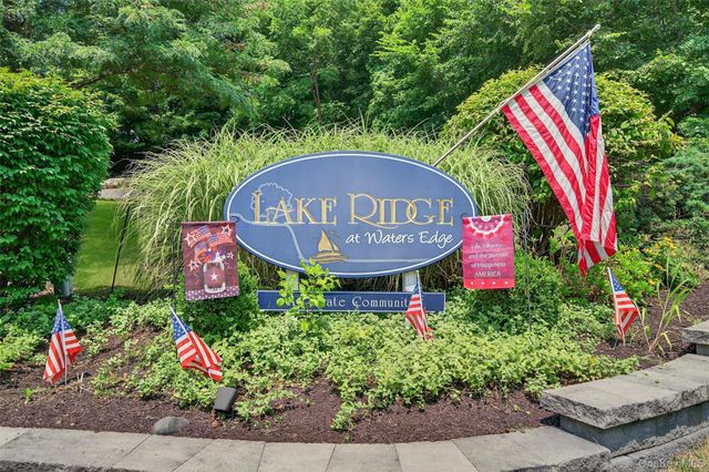 1 Lake Ridge Drive, Middletown, NY 10940