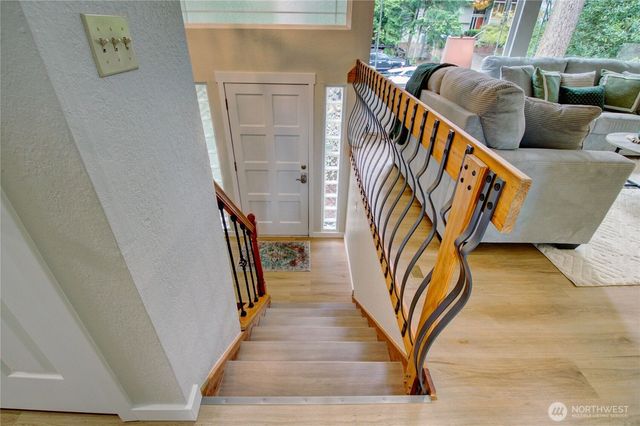 14129 60th Avenue W, Edmonds, WA 98026