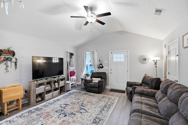 458 Laramie Dr, Springfield, TN 37172