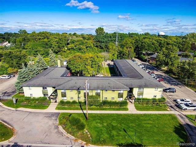 1050 N Adams Road 114, Birmingham, MI 48009