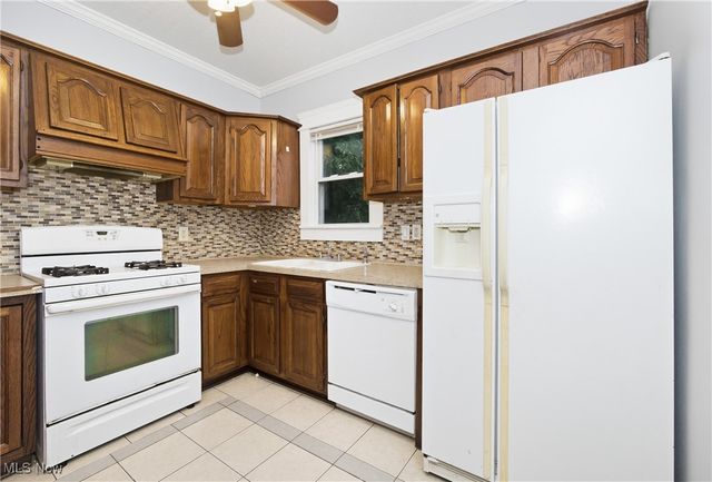 3227 Trowbridge Avenue, Cleveland, OH 44109