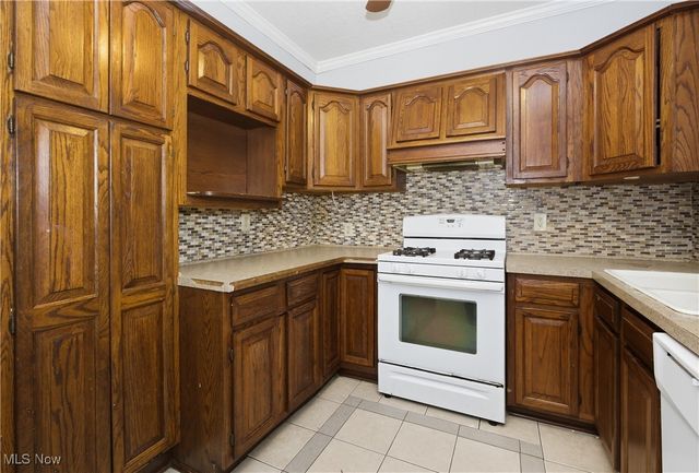 3227 Trowbridge Avenue, Cleveland, OH 44109