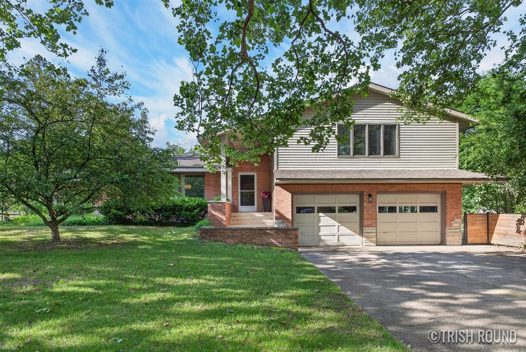 518 Russwood Street, Grand Rapids, MI 49505