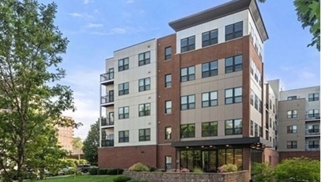 999 Hancock St 508, Quincy, MA 02169