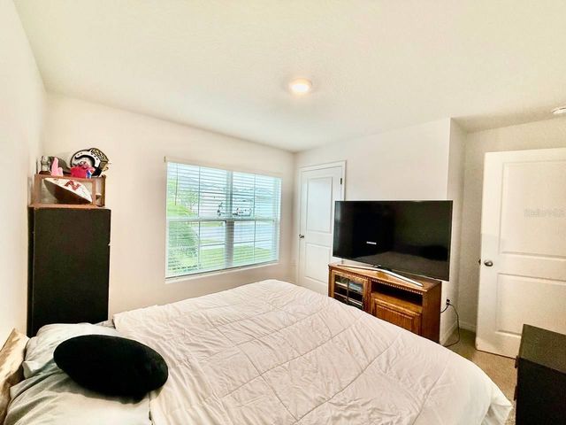 1026 GOLDEN SHINER AVENUE, Ruskin, FL 33570