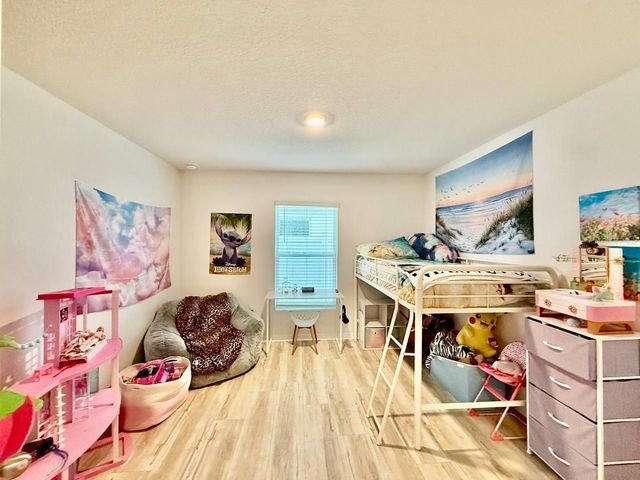 1026 GOLDEN SHINER AVENUE, Ruskin, FL 33570