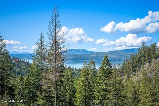 202 TRESTLE CREEK LN, Hope, ID 83836
