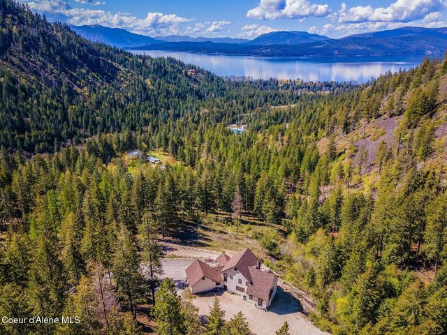 202 TRESTLE CREEK LN, Hope, ID 83836