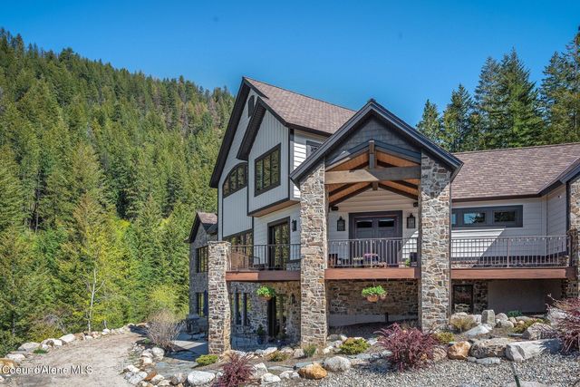 202 TRESTLE CREEK LN, Hope, ID 83836