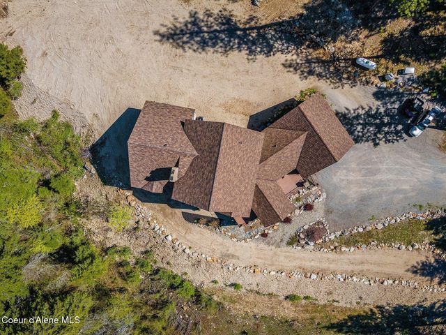 202 TRESTLE CREEK LN, Hope, ID 83836