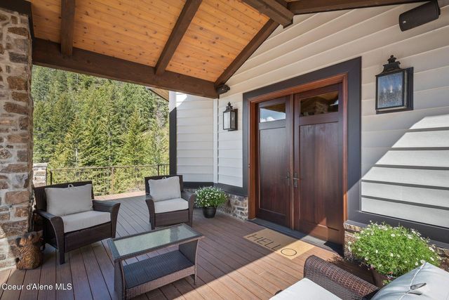 202 TRESTLE CREEK LN, Hope, ID 83836