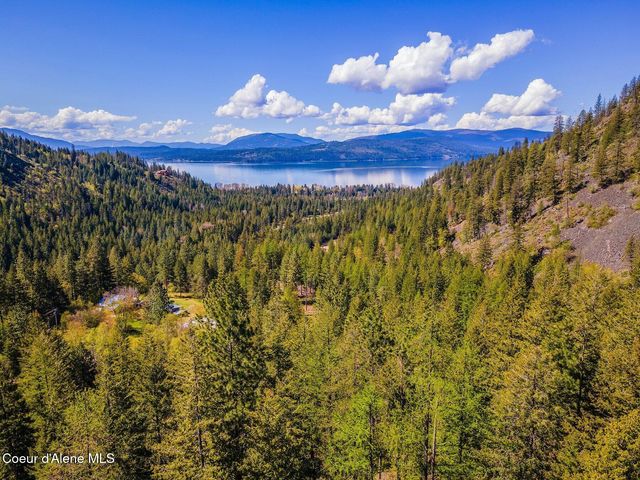 202 TRESTLE CREEK LN, Hope, ID 83836