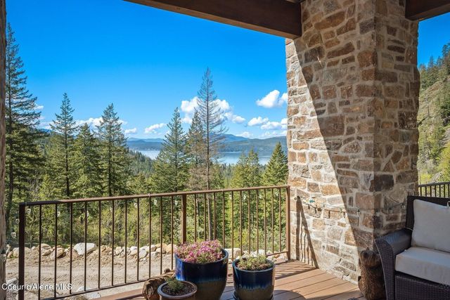 202 TRESTLE CREEK LN, Hope, ID 83836