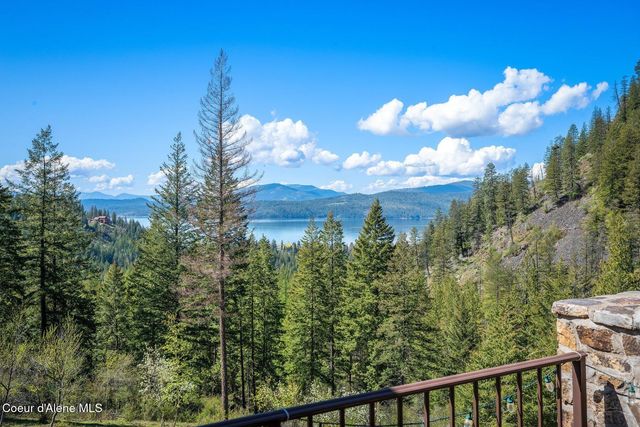 202 TRESTLE CREEK LN, Hope, ID 83836