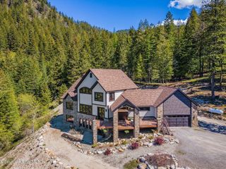 202 TRESTLE CREEK LN, Hope, ID 83836