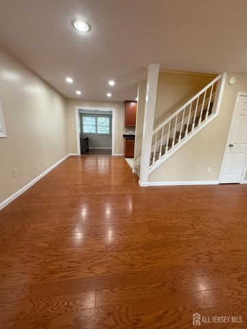 12 W Iselin Parkway, Iselin, NJ 08830