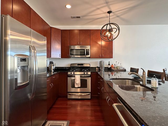 802 N Meridian Street 204, Indianapolis, IN 46204