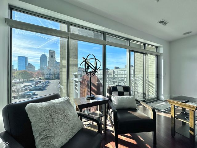 802 N Meridian Street 204, Indianapolis, IN 46204