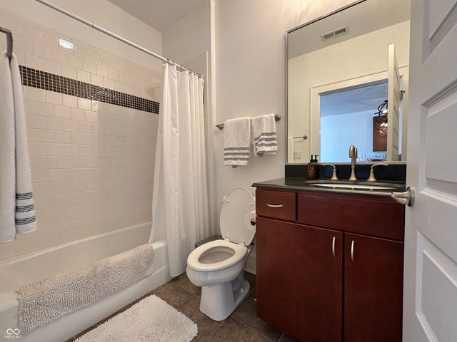 802 N Meridian Street 204, Indianapolis, IN 46204