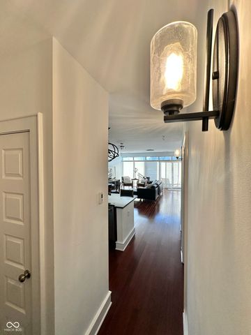 802 N Meridian Street 204, Indianapolis, IN 46204