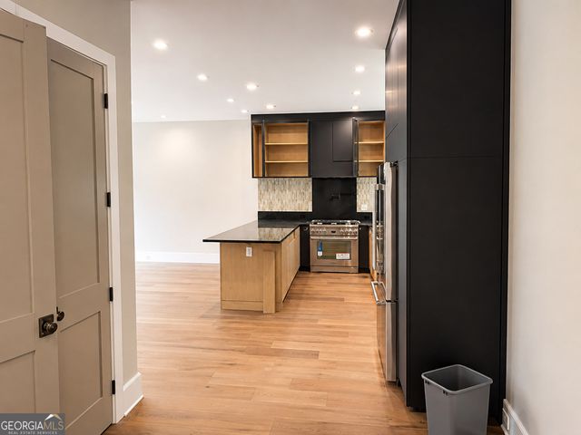 3521 Kingsboro Road, Atlanta, GA 30326