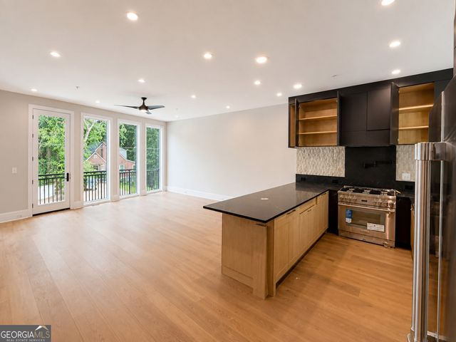 3521 Kingsboro Road, Atlanta, GA 30326