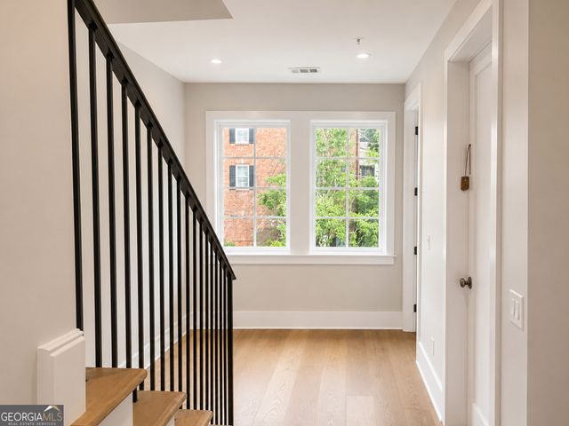 3521 Kingsboro Road, Atlanta, GA 30326