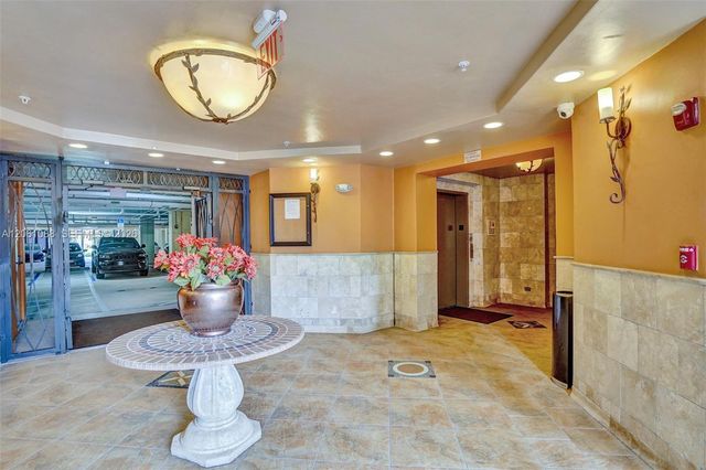 2955 NW 126th Avenue 5-104, Sunrise, FL 33323