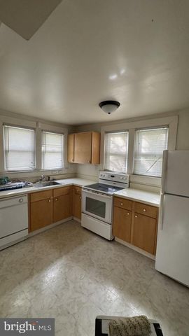 5517 DEER POND LN, Suitland, MD 20746