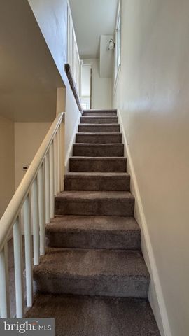 5517 DEER POND LN, Suitland, MD 20746